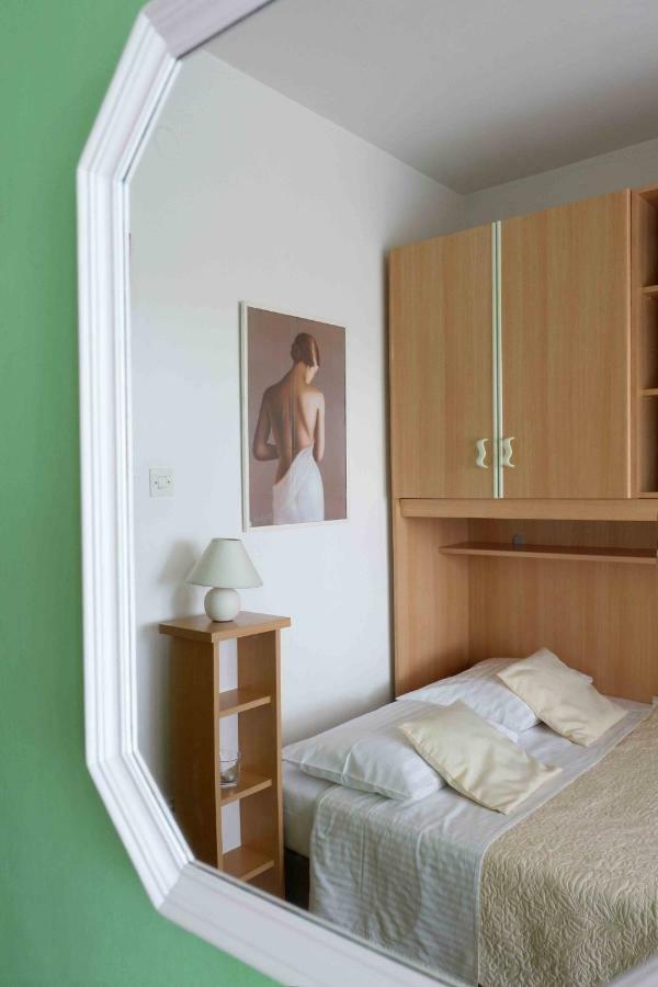Apartment Ponos Krk Town Luaran gambar