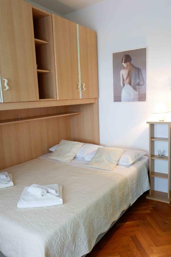 Apartment Ponos Krk Town Luaran gambar