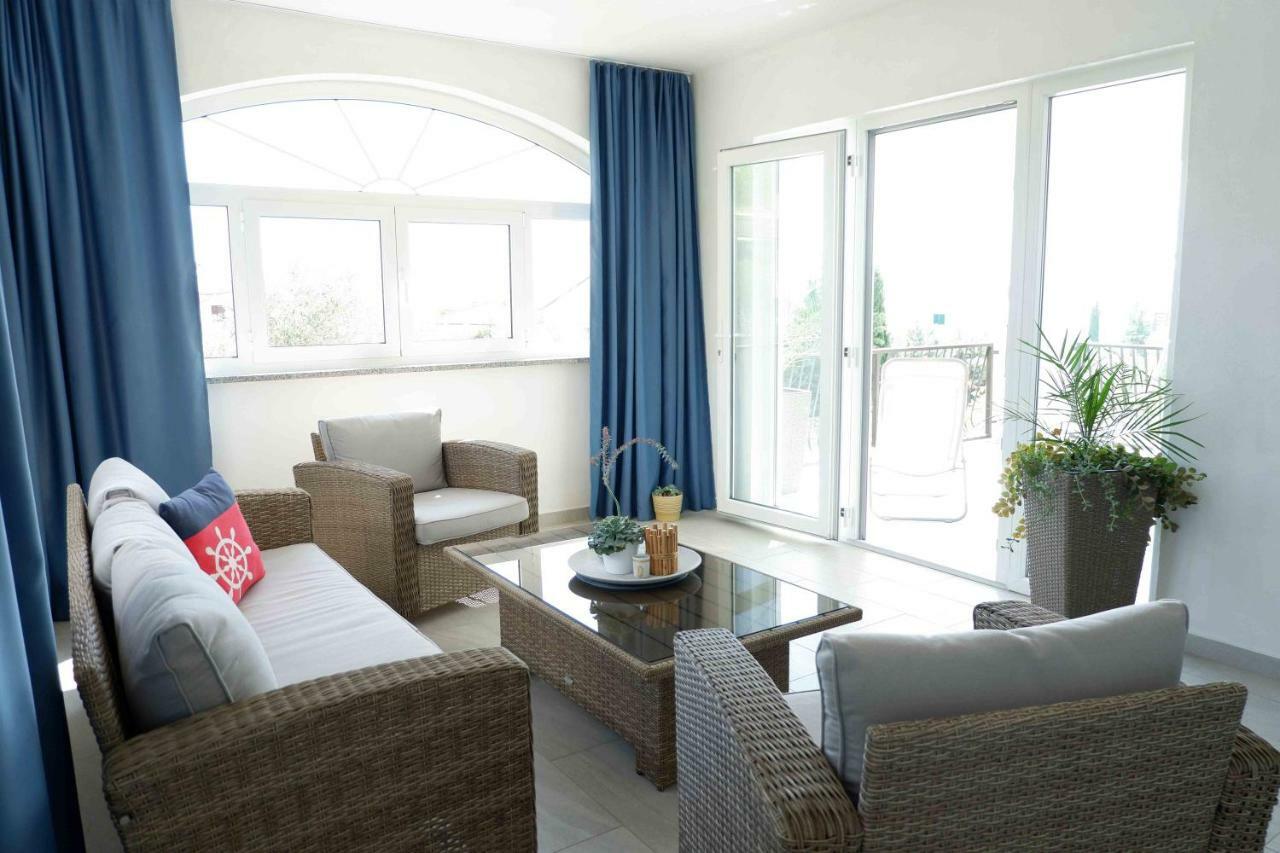 Apartment Ponos Krk Town Luaran gambar